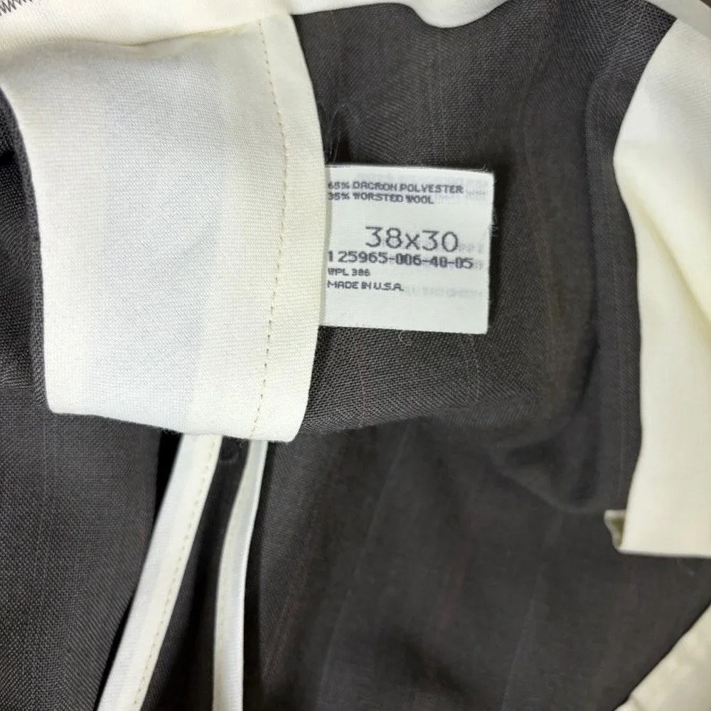 Haggar Clothing Co Suit Mens 42 Jacket and Pleated Pants Set Brown Pinstripe